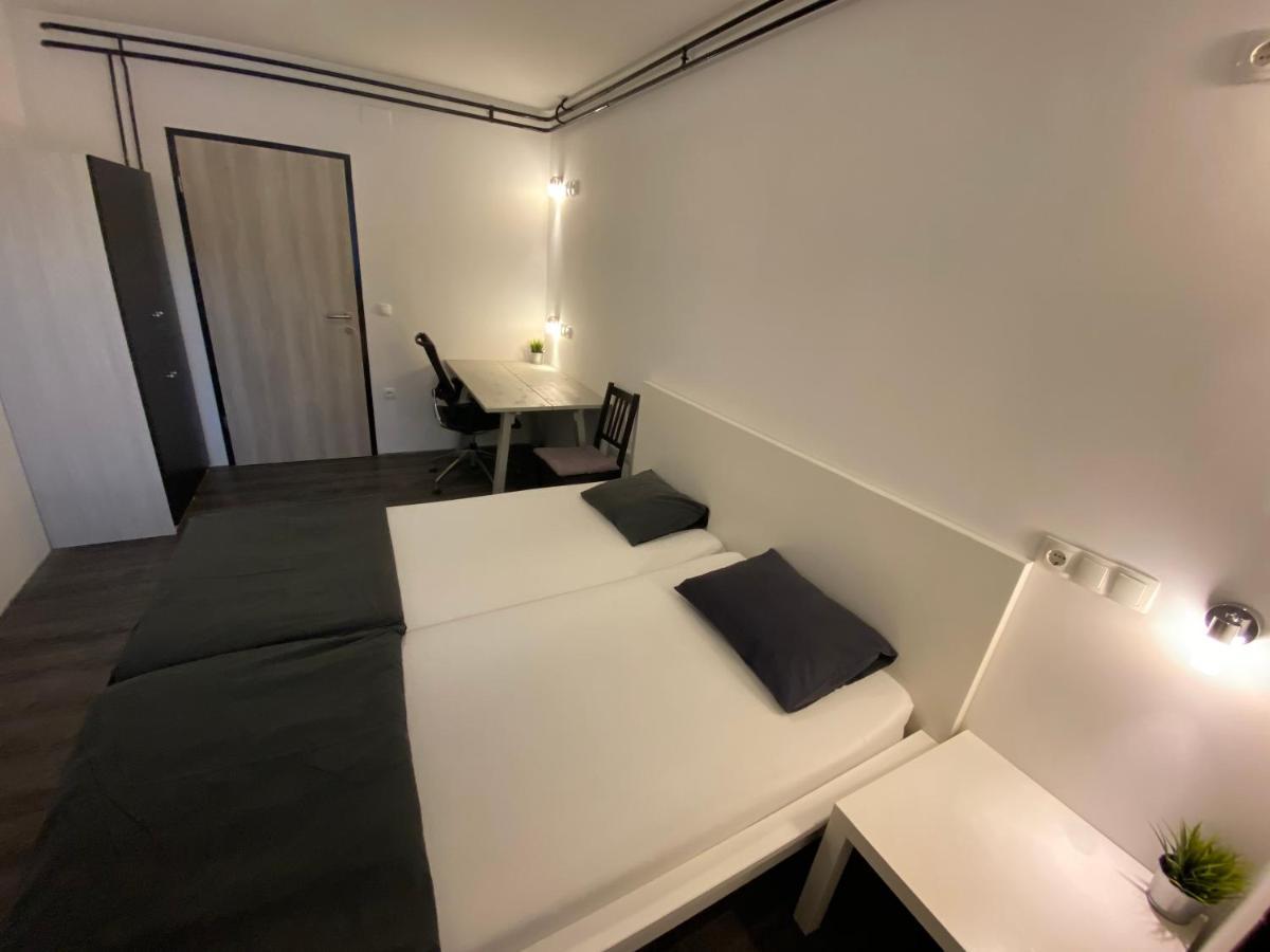The Best Hostel Μπλεντ Εξωτερικό φωτογραφία